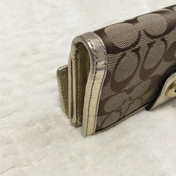 Coach signature turn lock wallet - Picture 6 of 12
